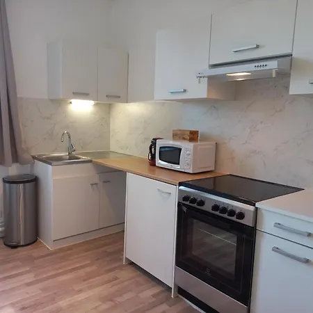 Appartement Les Iris, Au Calme, Proche Du Centre Remiremont Exterior foto