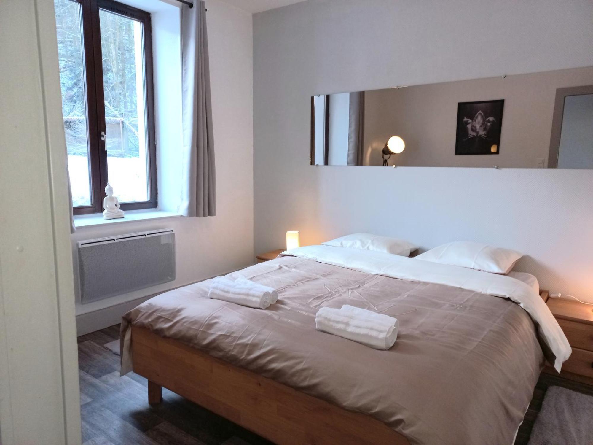 Les Iris, Au Calme, Proche Du Centre Appartement *